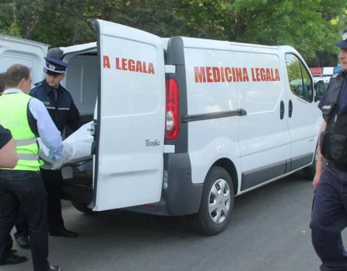 Mort la 17 ani! A căzut ca secerat în curtea unui prieten