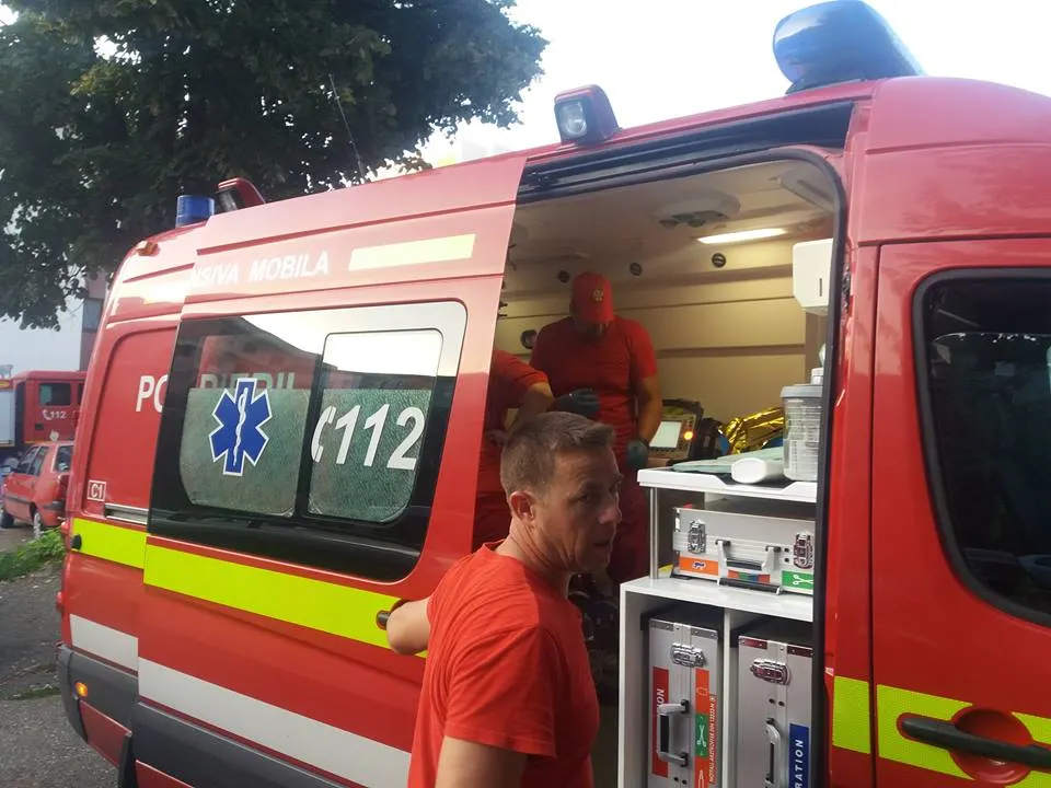VIDEO-Instalator rănit după ce i-a explodat butelia pe benzină, în mână!