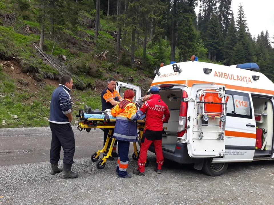 Update- O nemțoiacă s-a automutilat pe Transfăgărășan! S-a tăiat pe antebrațe