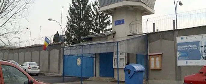 Protest la Penitenciarul Spital Mioveni! Ce revendicări au manifestanţii