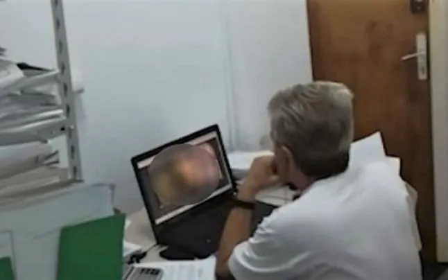 Inspectorul porno de la Finanţe, reîncadrat în muncă