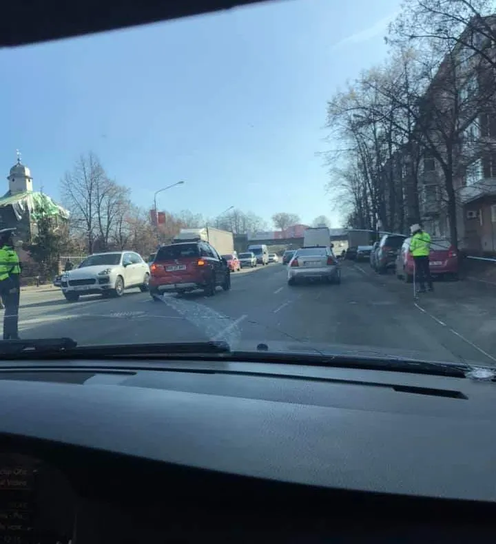 Două fete accidentate, la trecerea de pietoni din Prundu