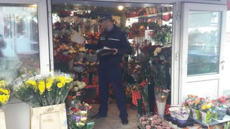 Polițiștii au luat cu asalt florăriile din Pitești! Amenzi uriașe