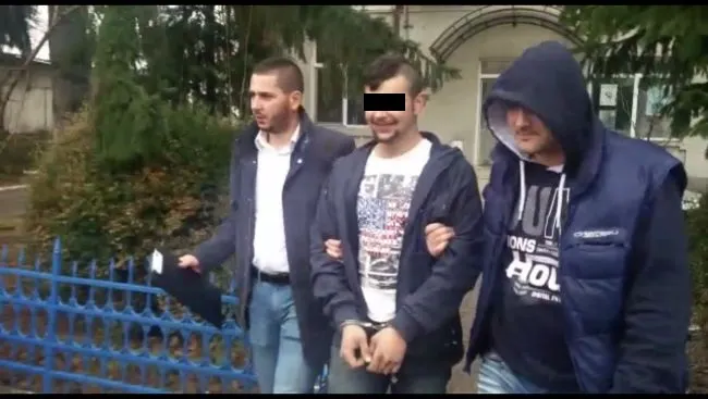 Fraţii s-au întâlnit în arest!  Ambii au aceeaşi victimă