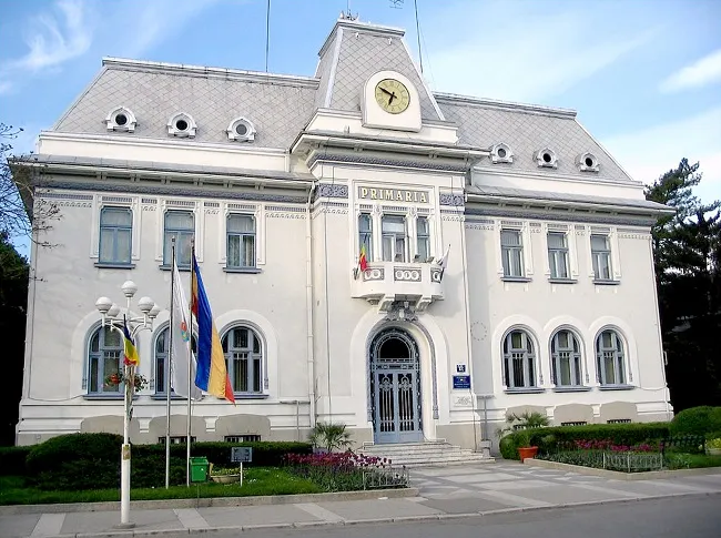 Primăria Pitești este executată silit pentru suma de 11 milioane de lei