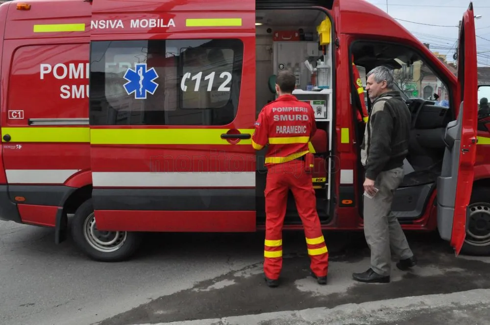 Bătrân de 84 de ani, prins sub maşină! Nu asigurase autoturismul