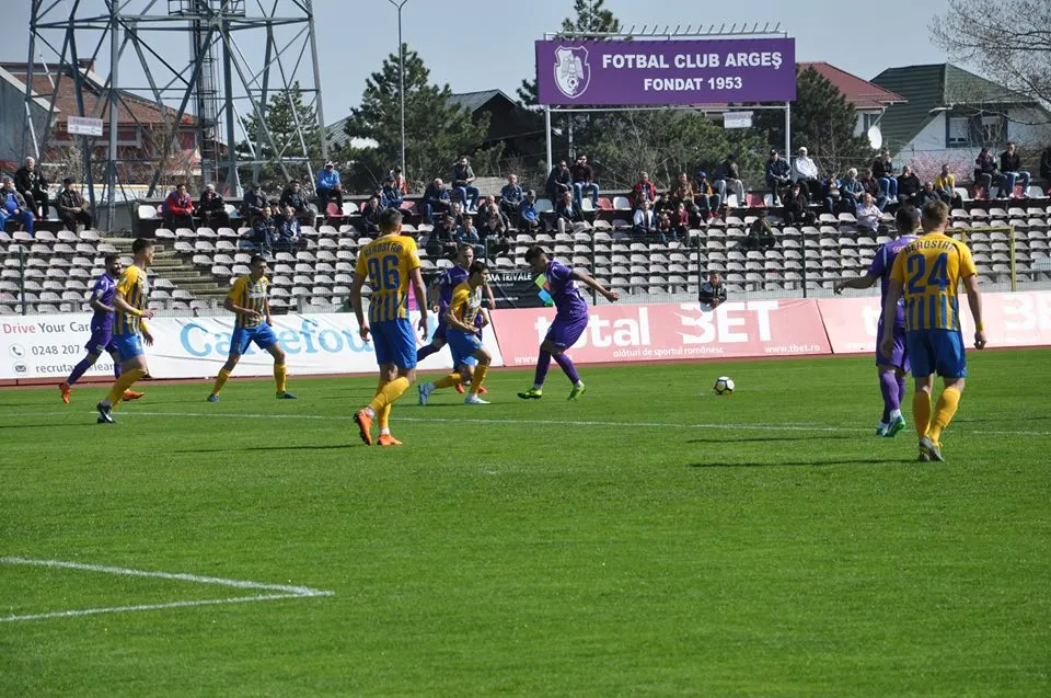 Se înființează o asociație sportivă de drept privat care să preia FC Argeș