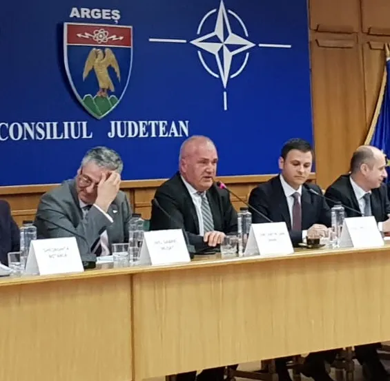 Ministrul Dezvoltării Regionale garantează că Stadionul Nicolae Dobrin va fi reabilitat