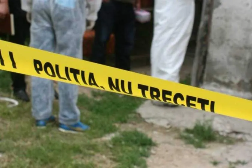 Și-a găsit fratele spânzurat într-un grajd