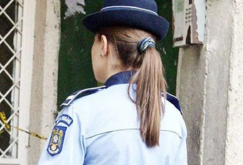Ultraj la Vultureşti! O poliţistă a fost lovită de scandalagiu!