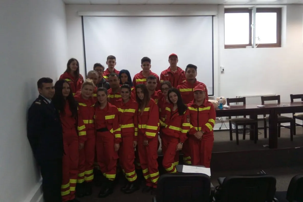 Salvator din pasiune! 28 de voluntari au absolvit cursul de prim ajutor de bază