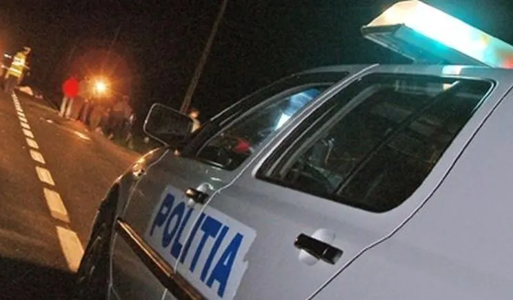Focuri de armă la Pietroșani! Polițiștii au tras cu pistolul după un hoț