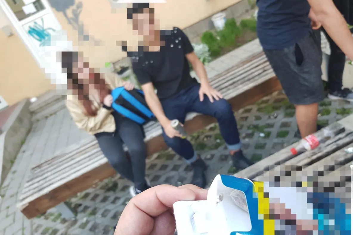 Patru adolescenți depistați cu marijuana, în centrul Piteștiului