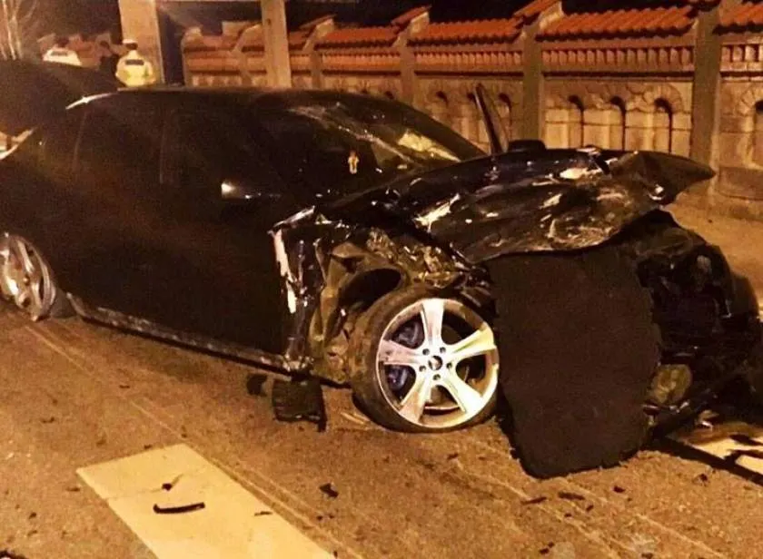 Tragedie în fața cimitirului. Două persoane, trimise în judecată