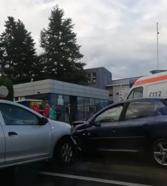 Accident provocat de un pensionar, pe strada Depozitelor