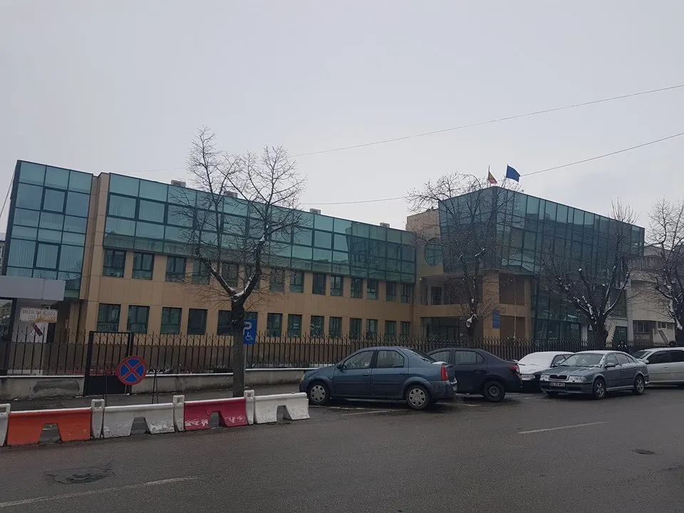 Cinci posturi de procuror vacante la Parchete din Argeş
