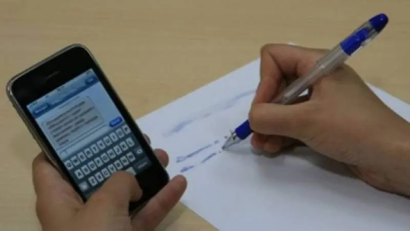 I-a sunat telefonul la BAC, în timpul probei la anatomie