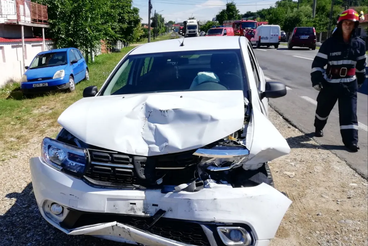 Accident în Albota! O persoană, transportată la spital