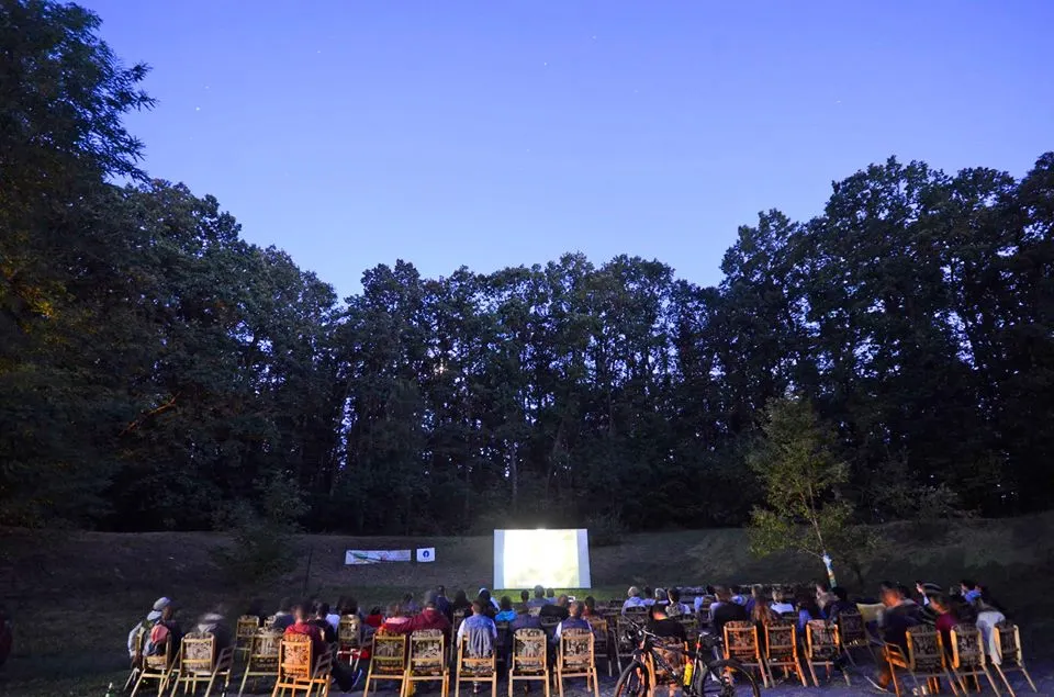 Filme în aer liber, pentru copii,  în Parcul Lumina, din Piteşti