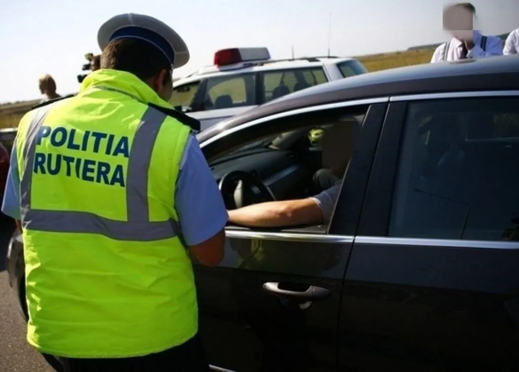 Fără permis, la volanul unui bolid de lux! A ajuns în arest!