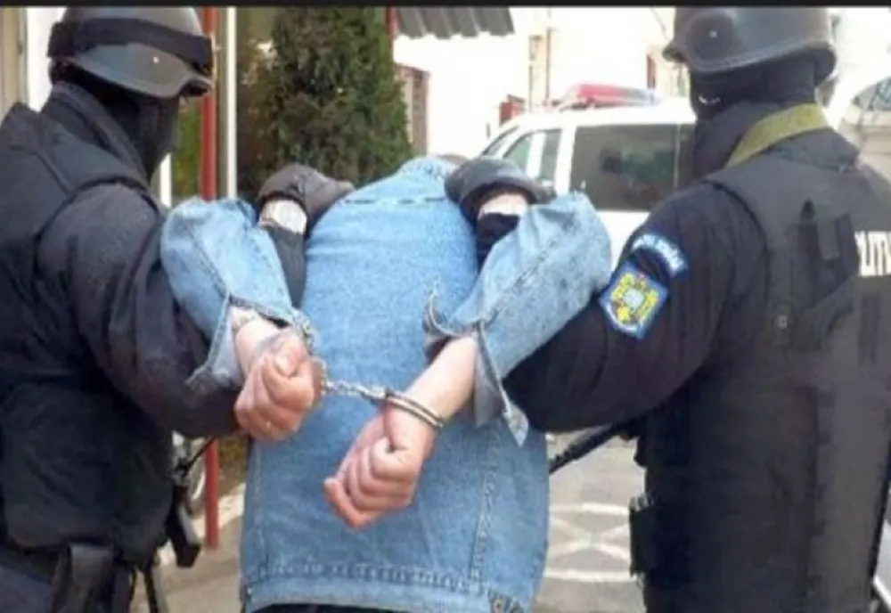 Bărbat din Curtea de Argeș, reținut pentru proxenetism