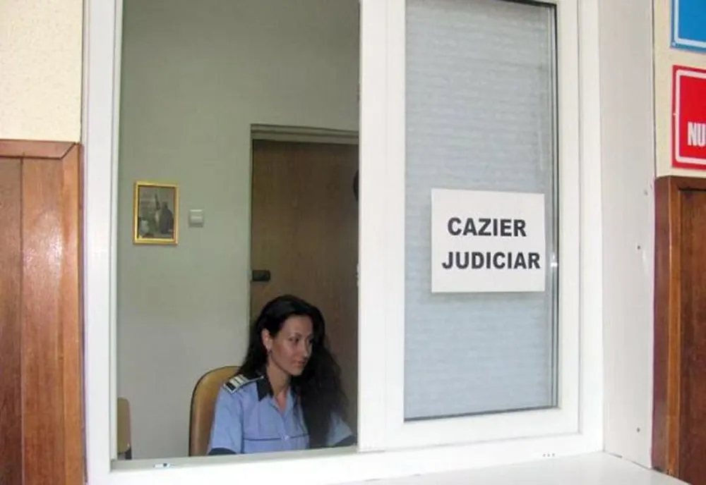 Programul de lucru cu publicul a fost suplimentat la Serviciul Cazier, de la IPJ Argeș