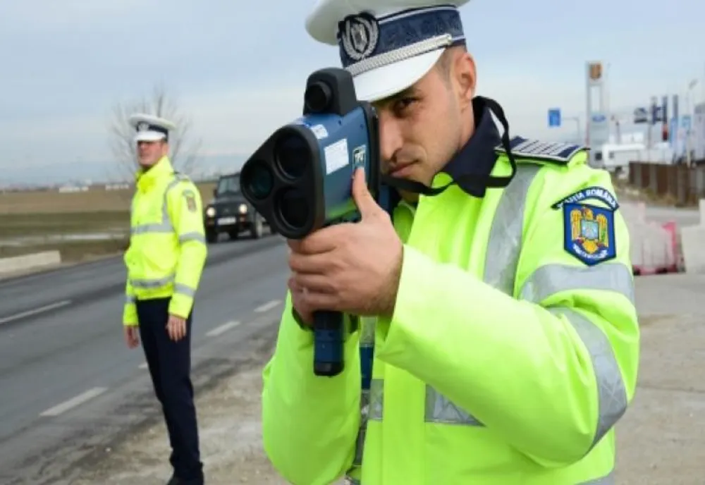 Polițiștii argeșeni au dat aproximativ 1.000 de amenzi