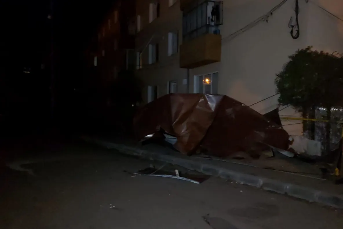 Foto/Video-Bilanțul dezastrului provocat de vijelie la Câmpulung