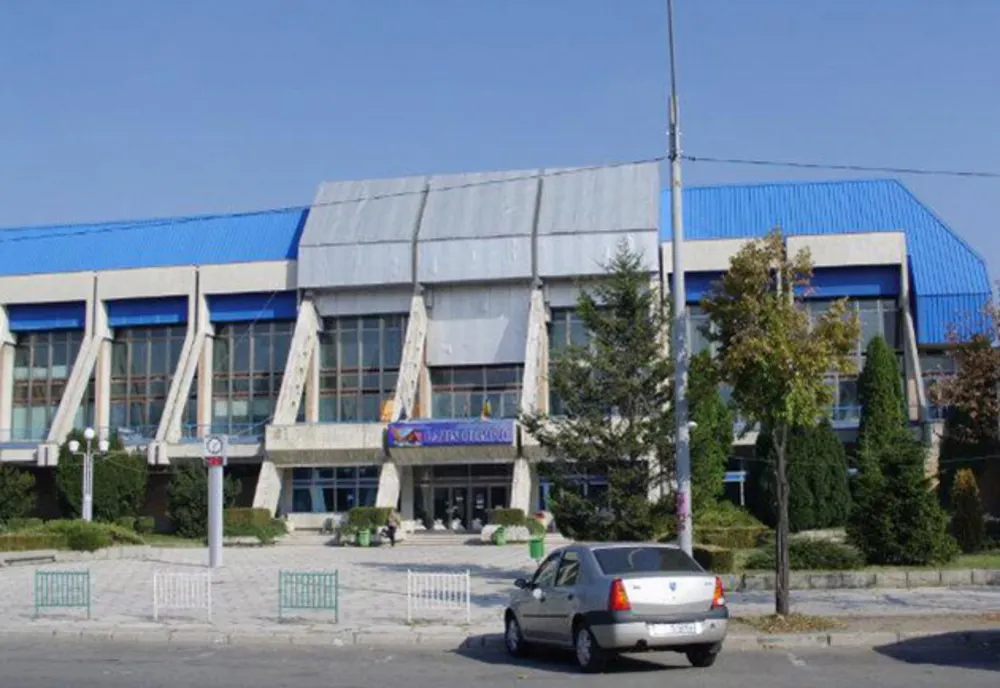 Bazinul Olimpic Piteşti, închis pentru public
