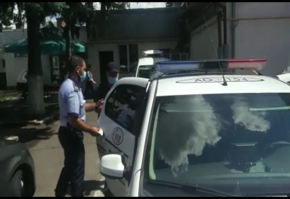 Ademenit cu pomana, un bătrân a rămas fără bani!