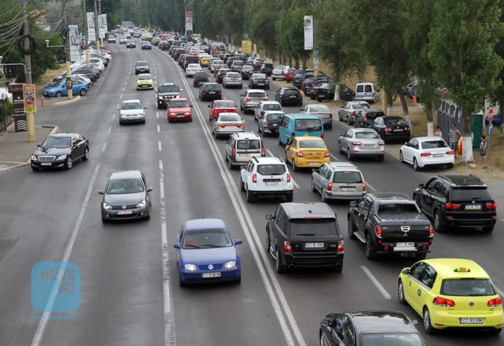 Coloane de mașini pe Valea Prahovei, spre stațiunile montane