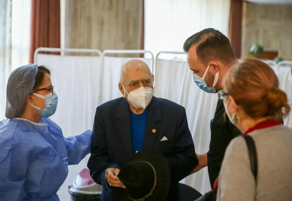 Dinu Săraru s-a vaccinat impotriva COVID-19