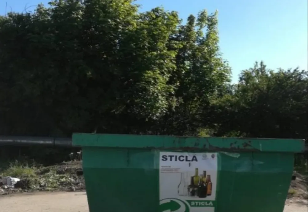Campanie de colectare a deșeurilor din sticlă în Pitești