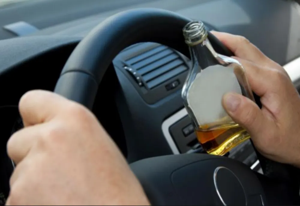 Bărbat din Argeș, prins la volan mort de beat și fără permis! Acesta și-a petrecut noaptea în arest