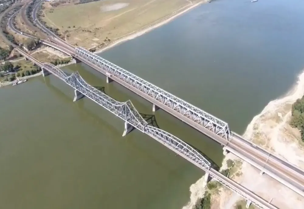 Podul de la Feteşti de pe Autostrada Soarelui intră în reparații pentru doi ani