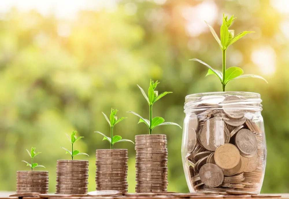 Pensiile și alocațiile vor crește. Cine va primi sprijin financiar pentru a putea suporta creșterea prețului facturilor