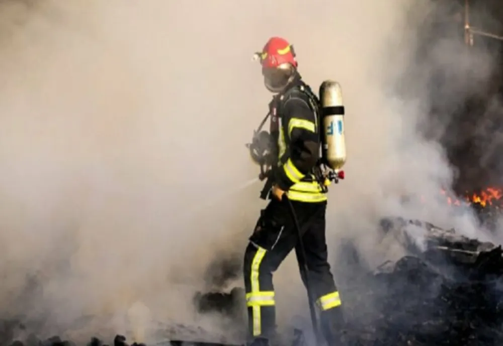 Policlinică din Argeş, cuprinsă de un incendiu. În interior se aflau mai mulţi pacienţi
