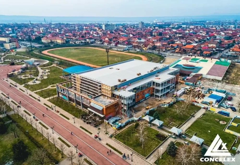 Continuă lucrările pentru construirea bazinului de înot din Severin