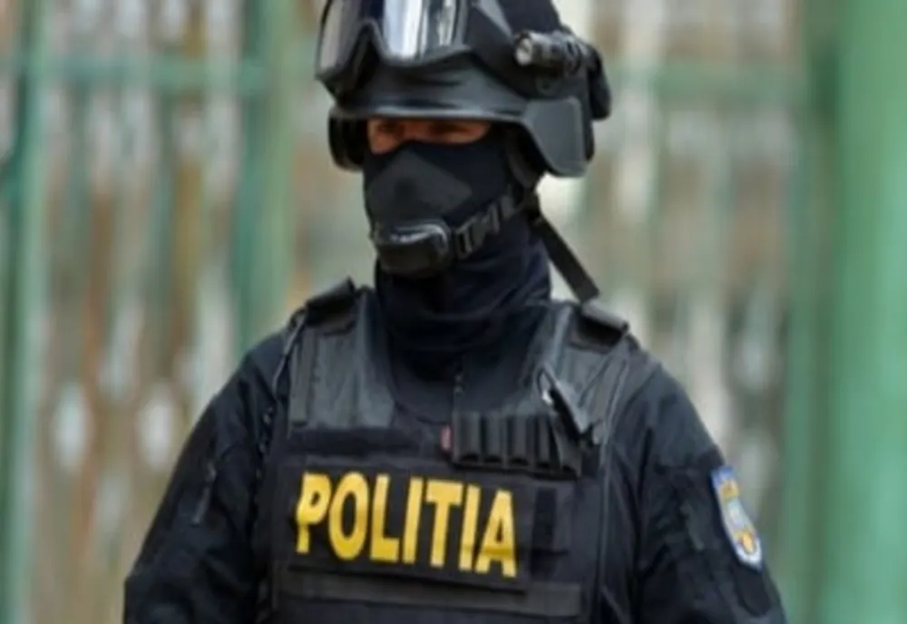 Percheziții și anchete în Argeș