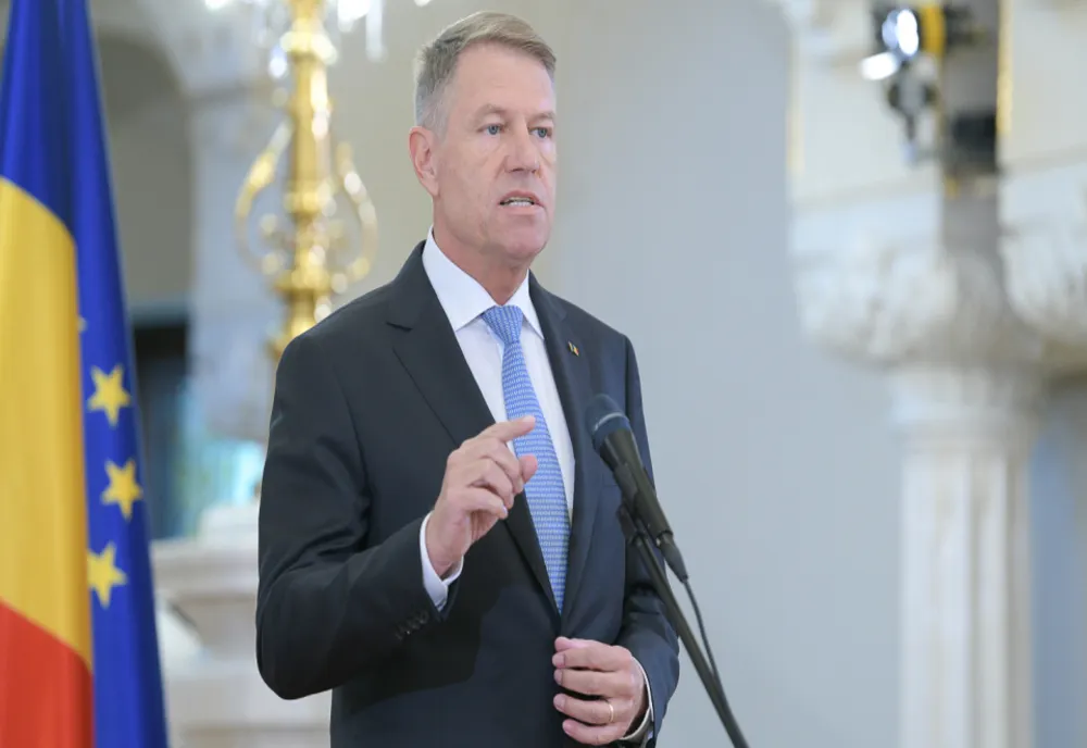 Klaus Iohannis: „Greva a durat un pic mult şi se pune întrebarea cine negociază pentru dascăli”