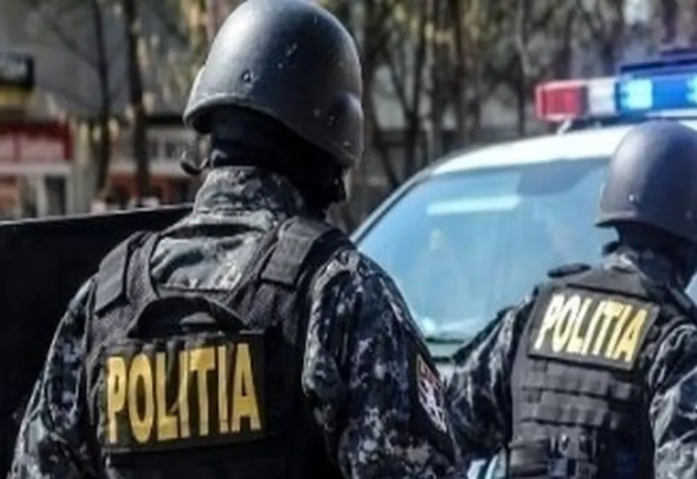 Descinderi la o grupare de infractori din tată în fiu, specializată în șantaj, camătă și trafic de minori