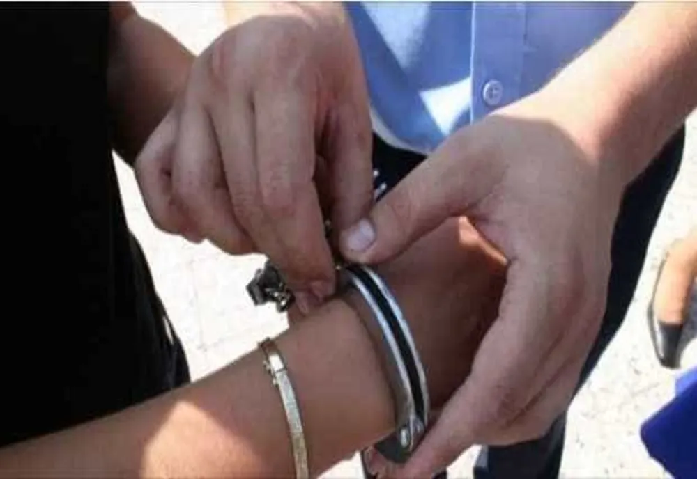 REȚINUT DE POLIȚIE UN BĂRBAT DE 42 DE ANI DIN PITEȘTI, ACUZAT DE VIOL ASUPRA UNUI MINOR