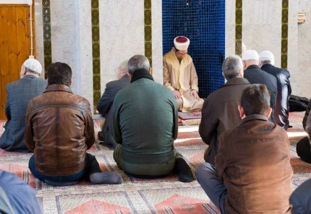 MINISTERUL DE INTERNE AL GERMANIEI INTERZICE CENTRUL ISLAMIC HAMBURG PENTRU SCOPURI ISLAMISTE RADICALE