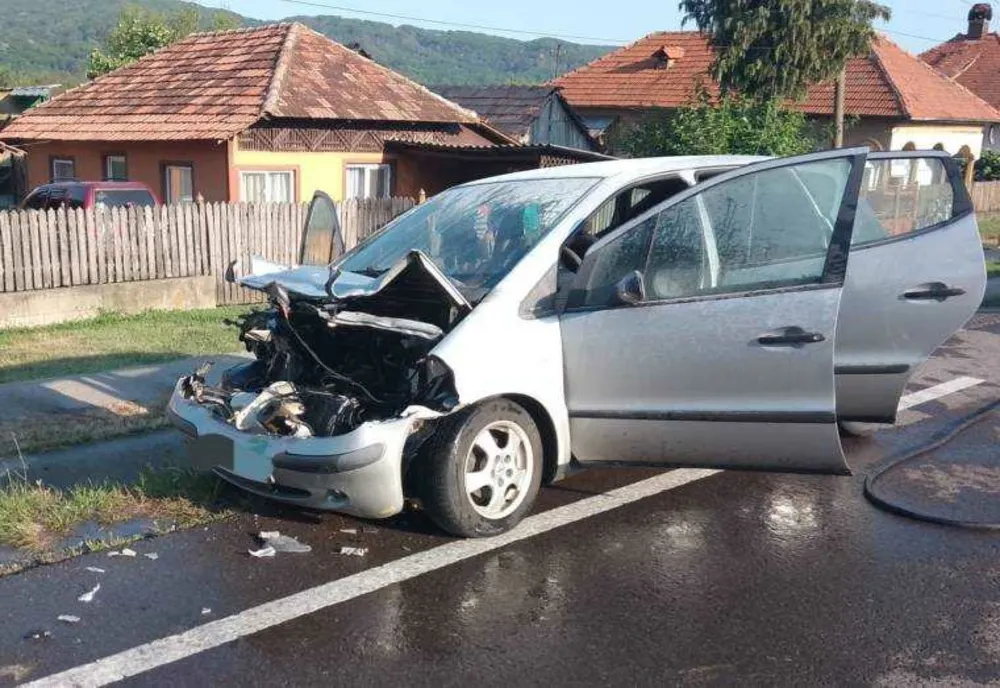 ACCIDENT GRAV ÎN ARGEȘ: AUTOCAMION ȘI AUTOTURISM IMPLICATE PE DN 7