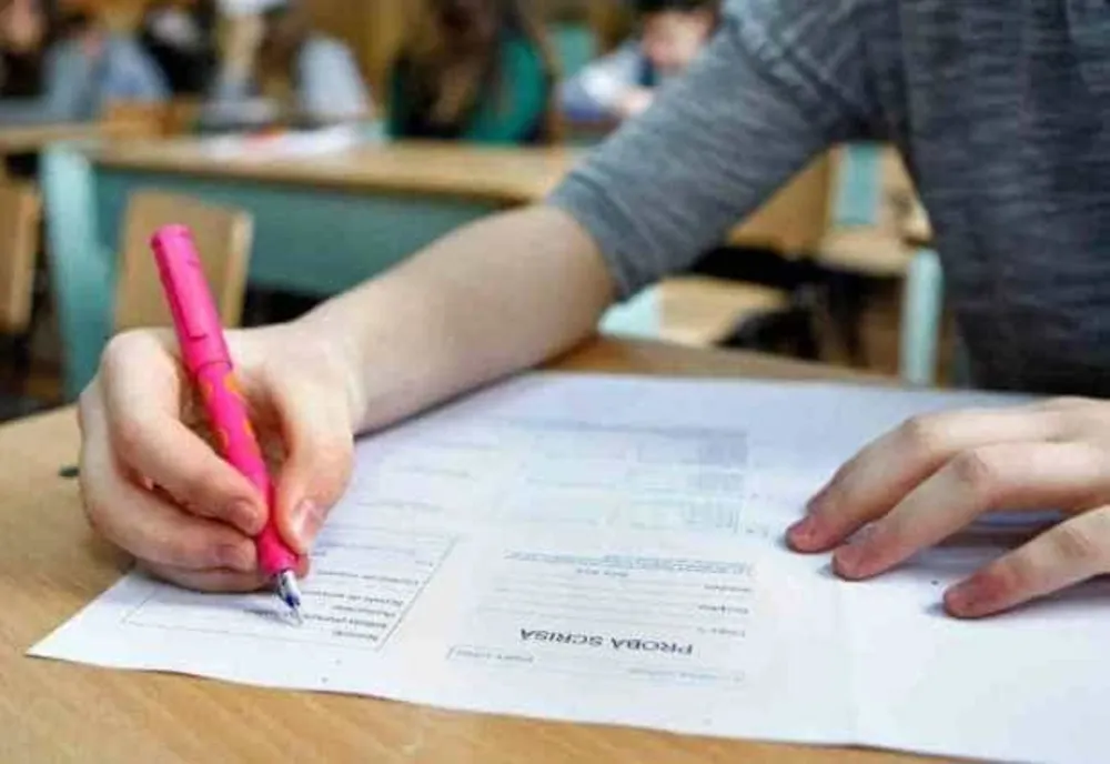 Cele mai slabe rezultate la Evaluarea Națională din ultimii 3 ani. Au fost obţinute doar 65 de medii de 10