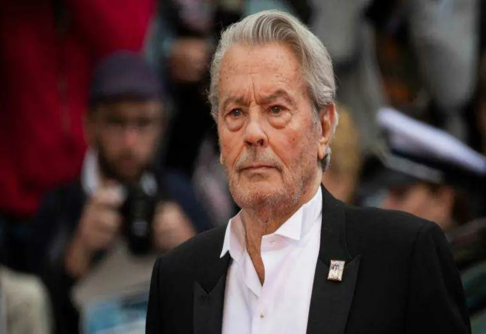 ACTORUL ALAIN DELON A MURIT LA 88 DE ANI