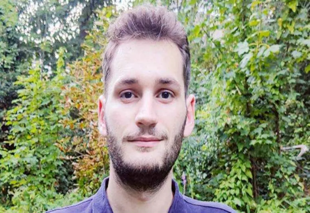 EMIL CENȚIU PORNEȘTE ÎNTR-O CĂLĂTORIE PE BICICLETA PENTRU A STRÂNGE FONDURI PENTRU ROMANIAN SCIENCE FESTIVAL