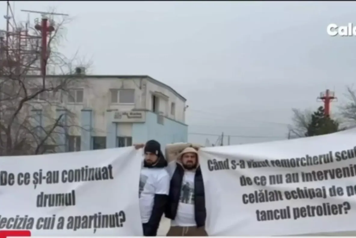 Tragedia de la Midia. Familiile marinarilor dispăruți acuză erori grave: „Remorcherul nu era pregătit pentru această manevră!”