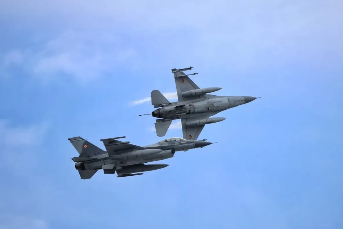 Alertă aeriană în Sulina. Două avioane F-16 și un elicopter PUMA SOCAT au fost ridicate de la sol 