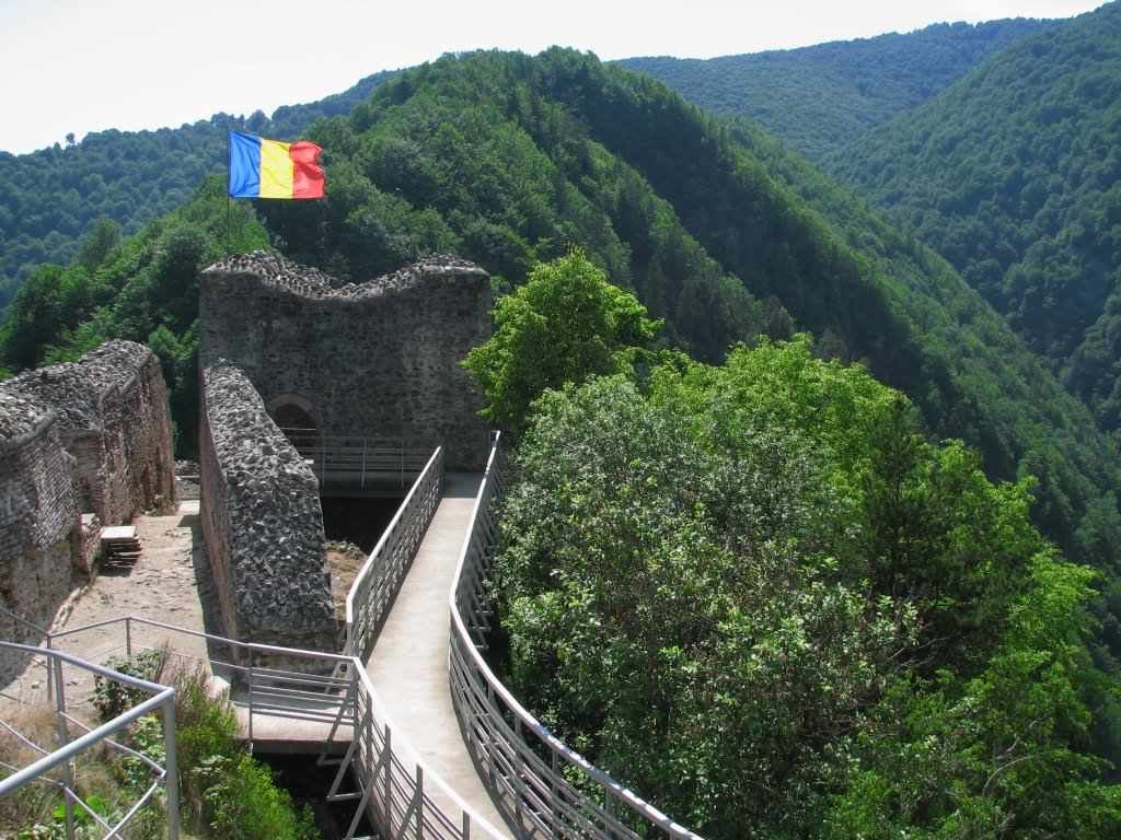 Cetatea lui Țepeș vizitată doar cu jandarmii! Pentru ce au fost luate măsurile de securitate?